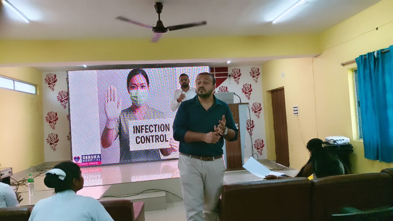 Dr. Ekansh Debuka presenting an infection control session
