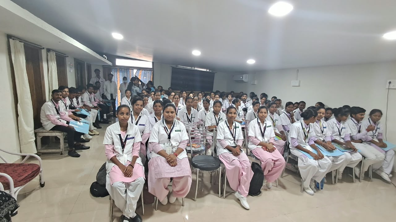 Nursing students assembled for a NurseEdge learning session